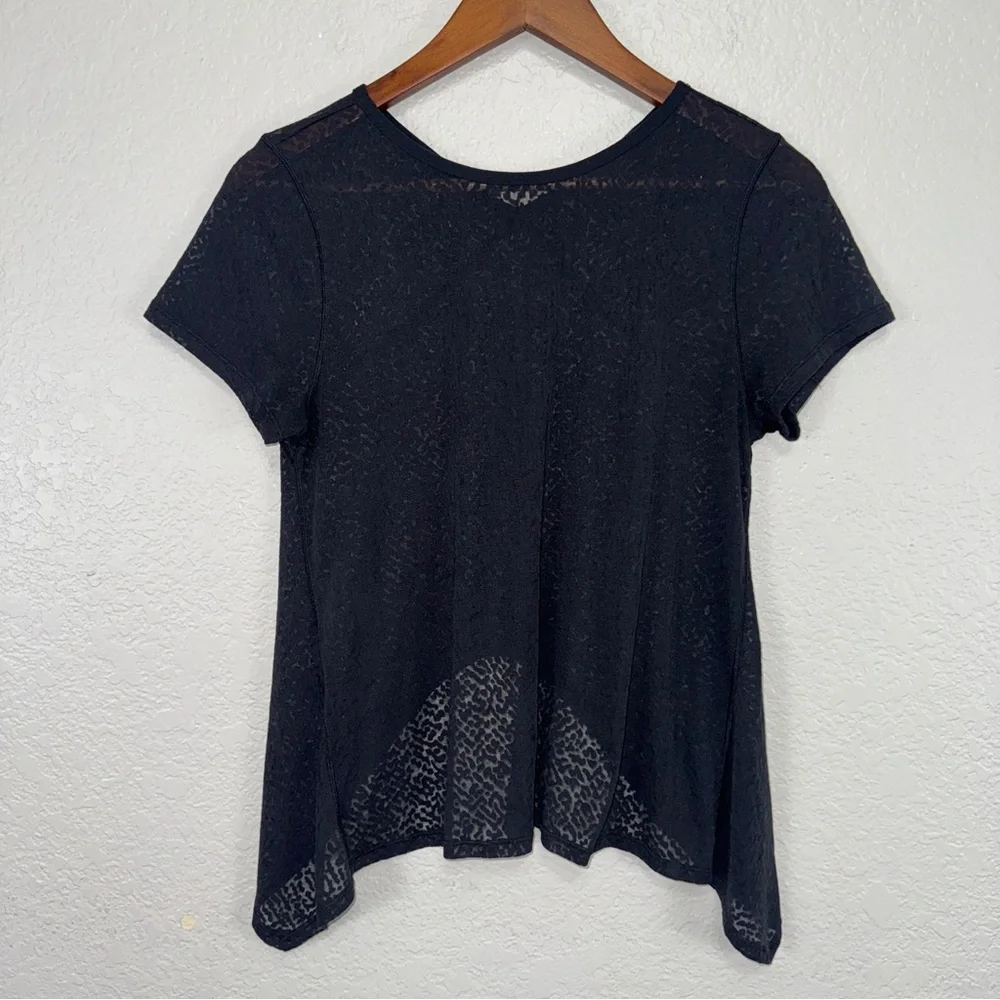 Lululemon Athletica Black Short Sleeve Top Women Small Sheer‎ Casual Flowy #cc